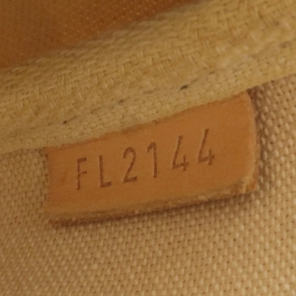 Authentic Louis Vuitton Favorite MM azur discontinued - Picture 13 of 16